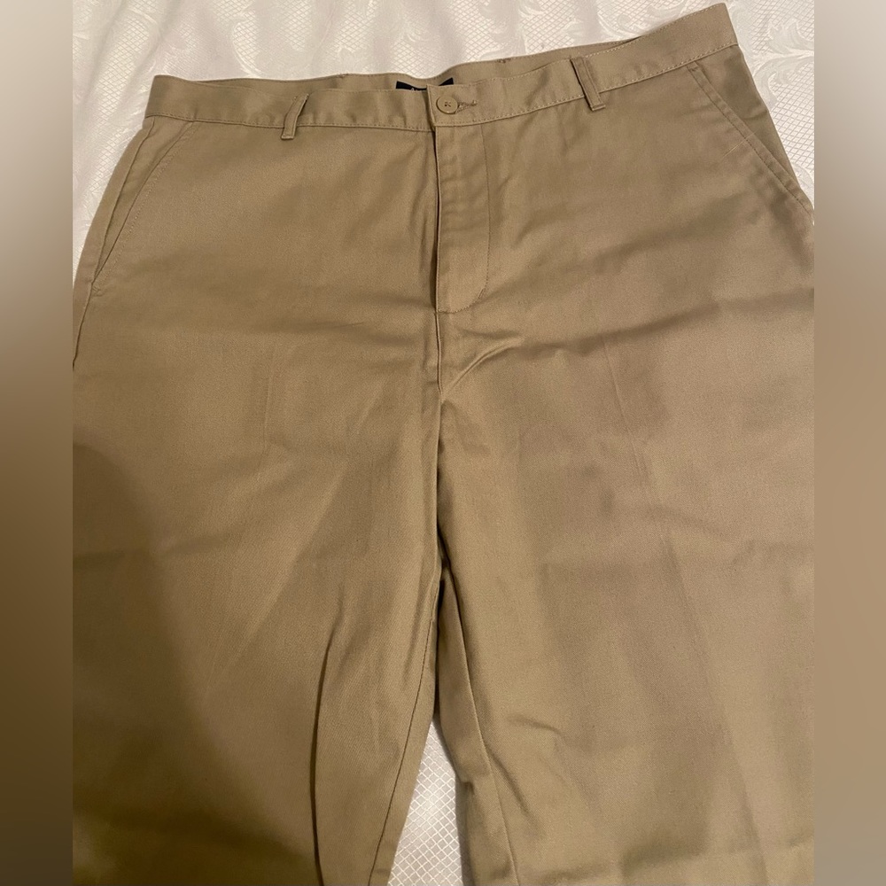 Mens 38x34 Austin Clothing Co. Khaki Pants. - Picture 3 of 6